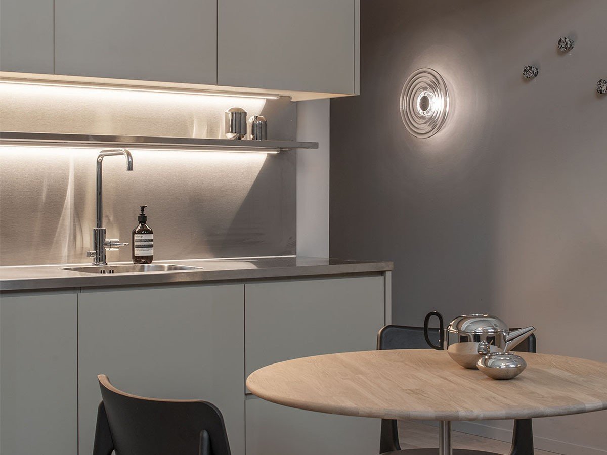 【トム ディクソン/Tom Dixon / GOODS】のPress Large Surface 2 / プレス ラージ サーフェイス2 インテリア・キッズ・メンズ・レディースファッション・服の通販 founy(ファニー) 　送料無料　Free Shipping　エレガント 上品　Elegant　ガラス　Glass, Glassware　フェイス　Face, Facial Design　ホーム・キャンプ・アウトドア・お取り寄せ　Home Living / Home & Lifestyle / Camping Gear / Outdoor Camping　家具・インテリア　Home Furniture & Interior. Stylish & Functional Living Spaces　ライト・照明　Lamps & Lighting Fixtures　シーリングライト・天井照明　Ceiling Light / Flush Mount Light　ホーム・キャンプ・アウトドア・お取り寄せ　Home Living / Home & Lifestyle / Camping Gear / Outdoor Camping　家具・インテリア　Home Furniture & Interior. Stylish & Functional Living Spaces　ライト・照明　Lamps & Lighting Fixtures　クリア|ID: prp329100004139598 ipo3291000000036773925