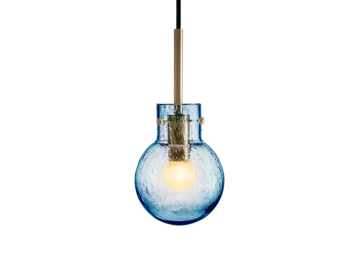 【ハーデラン/Hadeland / GOODS】のCrystal Spheres Soda Φ120 / クリスタル スフィアース ソーダ Φ120 インテリア・キッズ・メンズ・レディースファッション・服の通販 founy(ファニー) 　送料無料　Free Shipping　ガラス　Glass, Glassware　クリスタル　Crystal, Swarovski　ハンド　Hand, Handmade　パターン　Pattern, Design Print　フォルム　Silhouette, Form　ホーム・キャンプ・アウトドア・お取り寄せ　Home Living / Home & Lifestyle / Camping Gear / Outdoor Camping　家具・インテリア　Home Furniture & Interior. Stylish & Functional Living Spaces　ライト・照明　Lamps & Lighting Fixtures　ペンダントライト・吊り下げ照明　Pendant Light / Hanging Light Fixture　ブルー|ID: prp329100004139600 ipo3291000000034585030