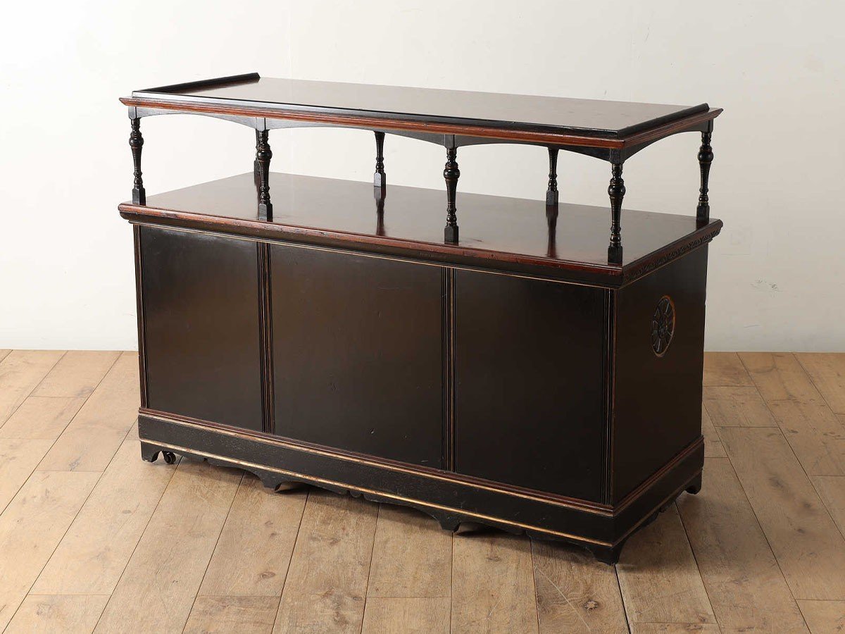 【ロイズ アンティークス/Lloyd's Antiques / GOODS】のReal Antique Counter Sideboard / 英国アンティーク家具 カウンター サイドボード 人気、トレンドファッション・服の通販 founy(ファニー) 　おすすめ　Recommended / Our Picks　アンティーク　Antique-Inspired　ガラス　Glass, Glassware　ホーム・キャンプ・アウトドア・お取り寄せ　Home Living / Home & Lifestyle / Camping Gear / Outdoor Camping　家具・インテリア　Home Furniture & Interior. Stylish & Functional Living Spaces　収納家具・キャビネット　Storage Furniture　サイドボード・リビング収納　Cabinet / Storage Cabinet　other-4|ID: prp329100004180118 ipo3291000000031469870