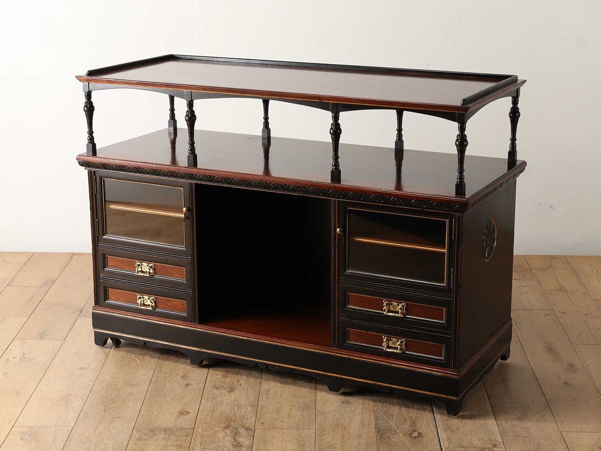 【ロイズ アンティークス/Lloyd's Antiques / GOODS】のReal Antique Counter Sideboard / 英国アンティーク家具 カウンター サイドボード 人気、トレンドファッション・服の通販 founy(ファニー) 　おすすめ　Recommended / Our Picks　アンティーク　Antique-Inspired　ガラス　Glass, Glassware　ホーム・キャンプ・アウトドア・お取り寄せ　Home Living / Home & Lifestyle / Camping Gear / Outdoor Camping　家具・インテリア　Home Furniture & Interior. Stylish & Functional Living Spaces　収納家具・キャビネット　Storage Furniture　サイドボード・リビング収納　Cabinet / Storage Cabinet　other-5|ID: prp329100004180118 ipo3291000000031469871