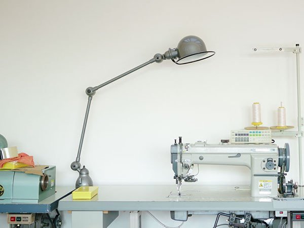【ジェルデ/JIELDE / GOODS】のJIELDE 4040 DESK LAMP CLAMP / ジェルデ 4040 デスクランプ クランプ 人気、トレンドファッション・服の通販 founy(ファニー) 　送料無料　Free Shipping　スタンダード　Standard　デスク　Desk　フランス　France　ホーム・キャンプ・アウトドア・お取り寄せ　Home,Garden,Outdoor,Camping Gear　家具・インテリア　Home Furniture & Interior. Stylish & Functional Living Spaces　ライト・照明　Lighting & Light Fixtures　デスクライト・テーブルライト　Desk Light/Table Light　other-6|ID: prp329100004185907 ipo3291000000031469723