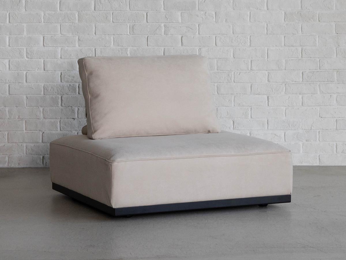 【オアシス/OASIS / GOODS】のGLOW SOFA / グロー ソファ スツールベース + 背クッション インテリア・キッズ・メンズ・レディースファッション・服の通販 founy(ファニー) 　クッション　Cushion　スウェード　Suede　バランス　Balance　フラット　Flat　モコモコ　Fluffy　モダン　Modern　ホーム・キャンプ・アウトドア・お取り寄せ　Home,Garden,Outdoor,Camping Gear　家具・インテリア　Furniture　ソファー　Sofa　短脚使用イメージ|ID: prp329100004185938 ipo3291000000030165837