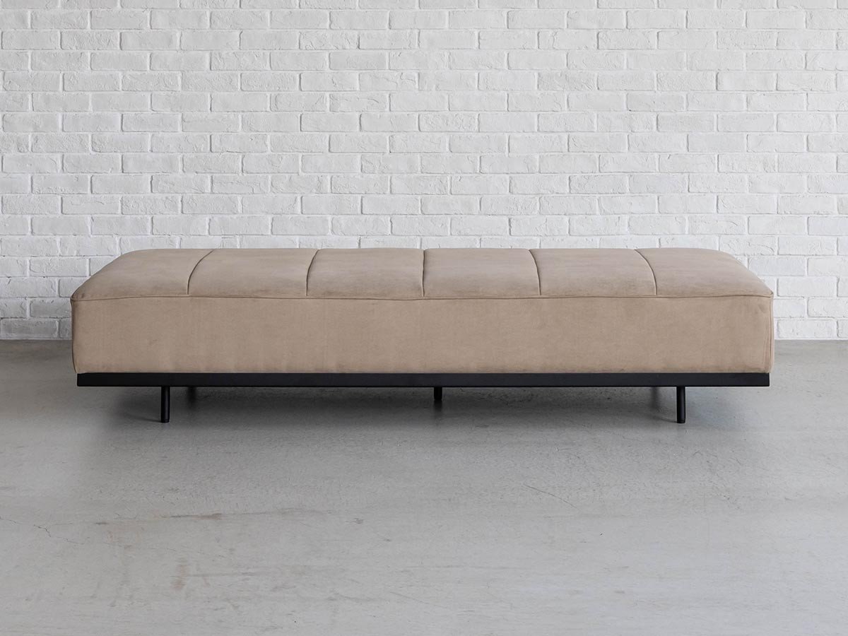 【オアシス/OASIS / GOODS】のGLOW SOFA / グロー ソファ 3人掛けベース インテリア・キッズ・メンズ・レディースファッション・服の通販 founy(ファニー) 　クッション　Cushion　バランス　Balance　フラット　Flat　モダン　Modern　ホーム・キャンプ・アウトドア・お取り寄せ　Home,Garden,Outdoor,Camping Gear　家具・インテリア　Furniture　ソファー　Sofa　張地:サンド(スウェード調)|ID: prp329100004185946 ipo3291000000030165920