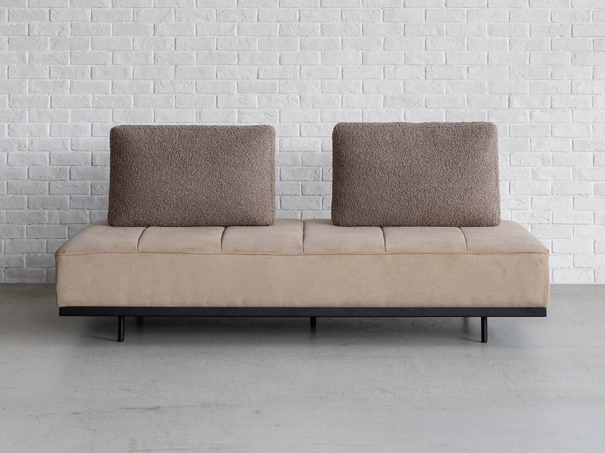 【オアシス/OASIS / GOODS】のGLOW SOFA / グロー ソファ 3人掛けベース インテリア・キッズ・メンズ・レディースファッション・服の通販 founy(ファニー) 　クッション　Cushion　バランス　Balance　フラット　Flat　モダン　Modern　ホーム・キャンプ・アウトドア・お取り寄せ　Home,Garden,Outdoor,Camping Gear　家具・インテリア　Furniture　ソファー　Sofa　張地:ベース / サンド(スウェード調)、背クッション / GL ベージュ(ブークレ)|ID: prp329100004185946 ipo3291000000030165926
