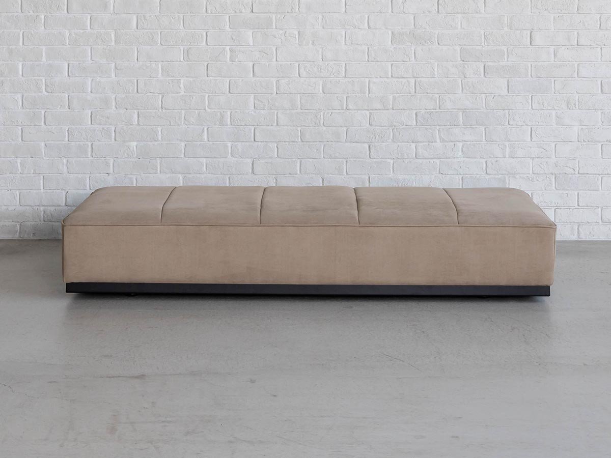【オアシス/OASIS / GOODS】のGLOW SOFA / グロー ソファ 2.5人掛けベース インテリア・キッズ・メンズ・レディースファッション・服の通販 founy(ファニー) 　クッション　Cushion　バランス　Balance　フラット　Flat　モダン　Modern　ホーム・キャンプ・アウトドア・お取り寄せ　Home,Garden,Outdoor,Camping Gear　家具・インテリア　Furniture　ソファー　Sofa　短脚使用イメージ|ID: prp329100004185947 ipo3291000000030165945