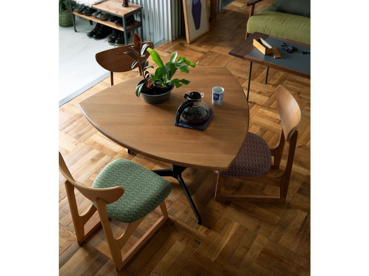 【スウィッチ/SWITCH / GOODS】のKarl 98 Tri Table / カール 98 トライ テーブル 人気、トレンドファッション・服の通販 founy(ファニー) 　送料無料　Free Shipping　テーブル　Table　トライアングル　Triangle　ホーム・キャンプ・アウトドア・お取り寄せ　Home,Garden,Outdoor,Camping Gear　家具・インテリア　Home Furniture & Interior. Stylish & Functional Living Spaces　テーブル　Table　カフェテーブル　Cafe Table　other-3|ID: prp329100004188843 ipo3291000000031469579