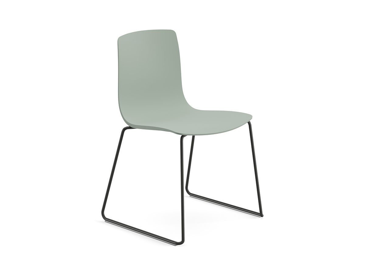 【アルペール/arper / GOODS】のAava 02 Armless Chair / アーバ 02 アームレスチェア スレッド脚 インテリア・キッズ・メンズ・レディースファッション・服の通販 founy(ファニー) 　送料無料　Free Shipping　クラシック　Classic, Timeless Style　フォルム　Silhouette, Form　ホーム・キャンプ・アウトドア・お取り寄せ　Home Living / Home & Lifestyle / Camping Gear / Outdoor Camping　家具・インテリア　Home Furniture & Interior. Stylish & Functional Living Spaces　チェア・椅子　Seating & Chairs　ダイニングチェア・木製チェア　Dining Chairs　シートセージグリーン、脚部マットブラック|ID: prp329100004204143 ipo3291000000033528817