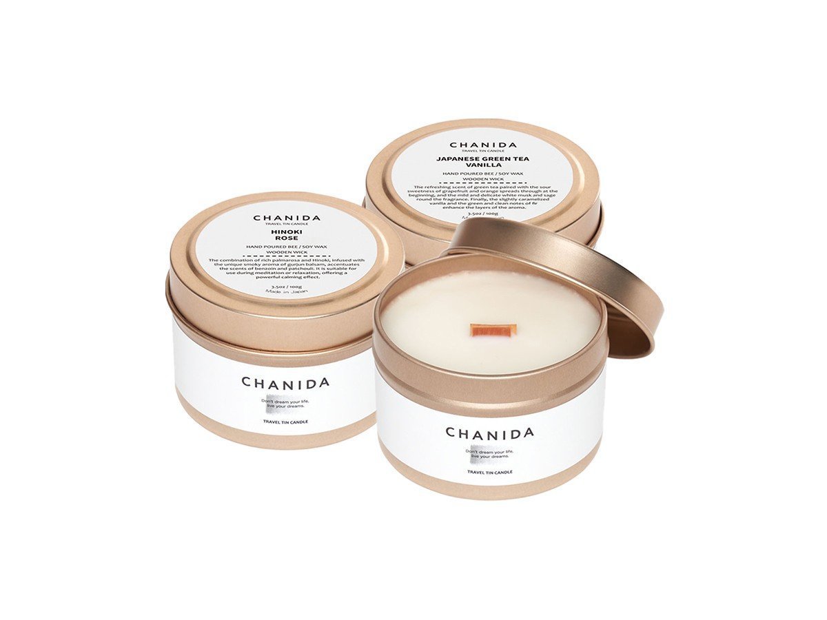 【チャニダ/CHANIDA / GOODS】のTRAVEL TIN CANDLES SET OF 3 / トラベルティンキャンドル 3個セット インテリア・キッズ・メンズ・レディースファッション・服の通販 founy(ファニー) 　ウッド　Wood　サンダル　Sandals　リラックス　Relax　リーフ　Leaf　ローズ　Rose　旅行　Travel　エレガント 上品　Elegant　ビジネス 仕事 通勤　Business　ホーム・キャンプ・アウトドア・お取り寄せ　Home,Garden,Outdoor,Camping Gear　家具・インテリア　Furniture　その他 インテリア雑貨、家具　Furniture, Interior, Others　本商品は3種類の香りがセットになった、トラベルティンキャンドル3個セットです。|ID: prp329100004209005 ipo3291000000029181302