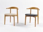 【テオリ/TEORI / GOODS】のF DINING CHAIR / エフ ダイニングチェア 左 / 張地:NC ベージュ(F1 ファブリック)、右 / 張地:レガート ブラック(F1 ソフトレ|ID:prp329100004210400