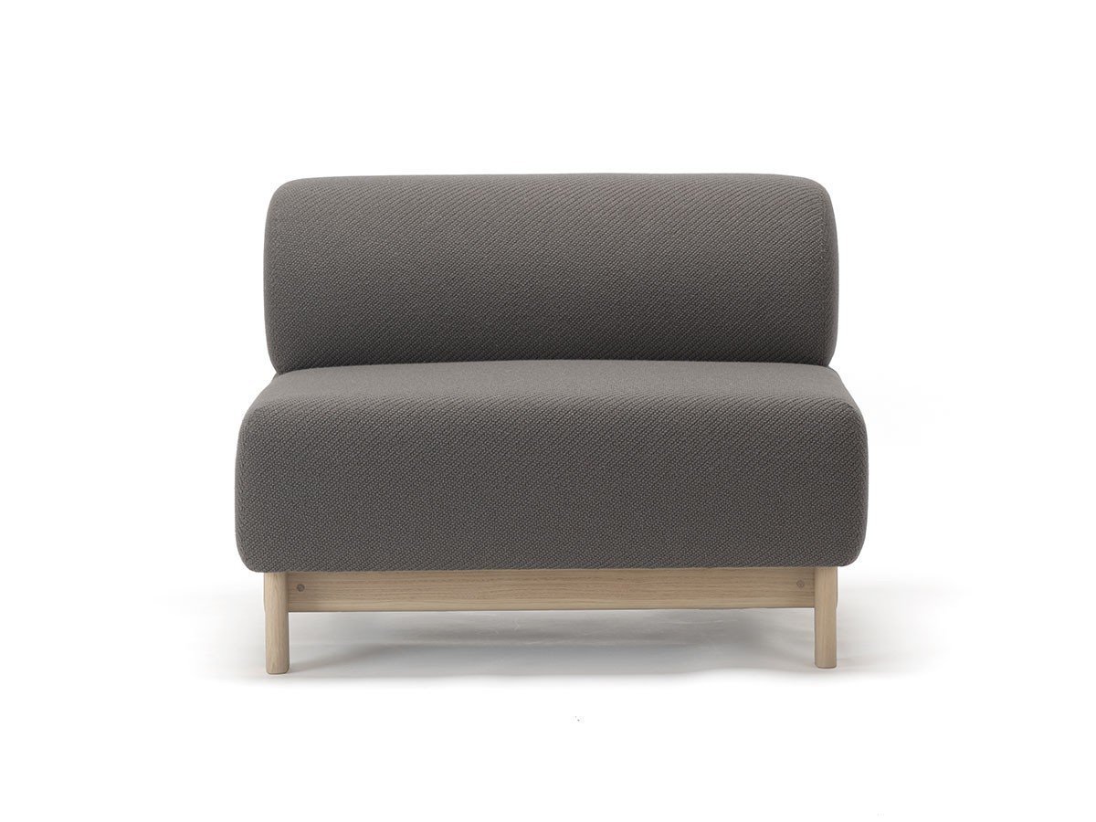 【カリモクニュースタンダード/KARIMOKU NEW STANDARD / GOODS】のELEPHANT SOFA 1-SEATER BENCH / エレファントソファー 1人掛 ベンチ インテリア・キッズ・メンズ・レディースファッション・服の通販 founy(ファニー) 　エレガント 上品　Elegant　クッション　Cushion　コンパクト　Compact　シンプル　Simple　フォルム　Form　フォーム　Form　フレーム　Flame　ホーム・キャンプ・アウトドア・お取り寄せ　Home,Garden,Outdoor,Camping Gear　家具・インテリア　Furniture　ソファー　Sofa　張地:B973 ウォームグレー(クヴァドラ・コーダ 2)、フレームペールナチュラル|ID: prp329100004214092 ipo3291000000029225829