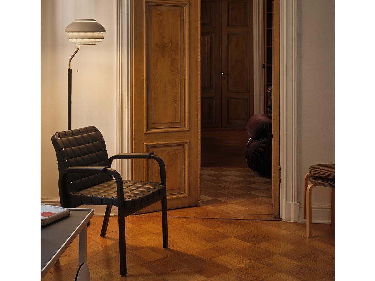 【アルテック/artek / GOODS】のARMCHAIR 45 / アームチェア 45(リネンウェビングテープ / レザーカバーアーム) 人気、トレンドファッション・服の通販 founy(ファニー) 　キルティング　Quilted, Quilting　コレクション　Collection, Seasonal Line　シンプル　Simple, Minimal　テーブル　Table, Dining Table　デスク　Desk, Work Desk　フラット　Flat, Flat Shoes　フレーム　Frame, Outline　リラックス　Relax, Relaxed Fit　送料無料　Free Shipping　ホーム・キャンプ・アウトドア・お取り寄せ　Home Living / Home & Lifestyle / Camping Gear / Outdoor Camping　家具・インテリア　Home Furniture & Interior. Stylish & Functional Living Spaces　チェア・椅子　Seating & Chairs　ダイニングチェア・木製チェア　Dining Chairs　ホーム・キャンプ・アウトドア・お取り寄せ　Home Living / Home & Lifestyle / Camping Gear / Outdoor Camping　家具・インテリア　Home Furniture & Interior. Stylish & Functional Living Spaces　チェア・椅子　Seating & Chairs　アームチェア・アクセントチェア　Armchairs & Accent Chairs　other-5|ID: prp329100004215122 ipo3291000000031467936
