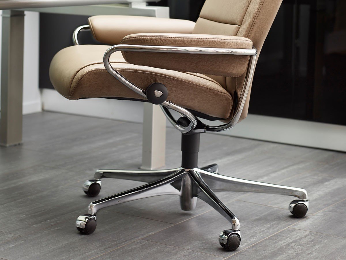 【ストレスレス/Stressless / GOODS】のStressless Paris Office High Back / ストレスレス パリ オフィス ハイバック(フンギ / クロム) 人気、トレンドファッション・服の通販 founy(ファニー) 　コーティング　Coating　人気　Popularity　モダン　Modern　リラックス　Relax　ワーク　Work　ホーム・キャンプ・アウトドア・お取り寄せ　Home,Garden,Outdoor,Camping Gear　家具・インテリア　Home Furniture & Interior. Stylish & Functional Living Spaces　チェア・椅子　Chair　オフィスチェア・デスクチェア　Office Chair/Desk Chair　ホーム・キャンプ・アウトドア・お取り寄せ　Home,Garden,Outdoor,Camping Gear　家具・インテリア　Home Furniture & Interior. Stylish & Functional Living Spaces　チェア・椅子　Chair　リクライニングチェア　Recliner Chair　other-4|ID: prp329100004233458 ipo3291000000031467355