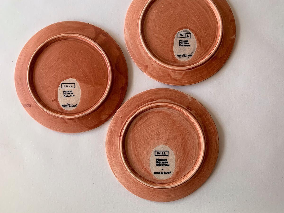 【ミシンポタリークリエーション/MISHIM POTTERY CREATION / GOODS】のStiLL round plate L / スティル ラウンドプレート L(薄緋) インテリア・キッズ・メンズ・レディースファッション・服の通販 founy(ファニー) 　アンティーク　Antique　シンプル　Simple　皿　Dish　テーブル　Table　ハンド　Hand　プレート　Plate　ラウンド　Round　参考イメージ|ID: prp329100004239731 ipo3291000000029398638