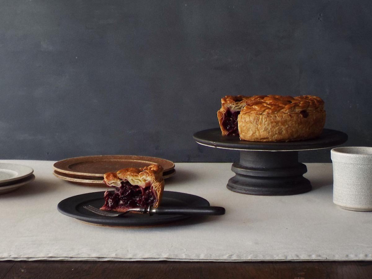 【ミシンポタリークリエーション/MISHIM POTTERY CREATION / GOODS】のfractal cake stand M susu / フラクタル ケーキスタンド M(スス) 人気、トレンドファッション・服の通販 founy(ファニー) 　ガラス　Glass　クラシカル　Classical　コレクション　Collection　シェイプ　Shape　シンプル　Simple　スタンド　Stand　センター　Center　皿　Dish　テーブル　Table　バランス　Balance　フラット　Flat　プレート　Plate　送料無料　Free Shipping　other-6|ID: prp329100004239750 ipo3291000000031467231