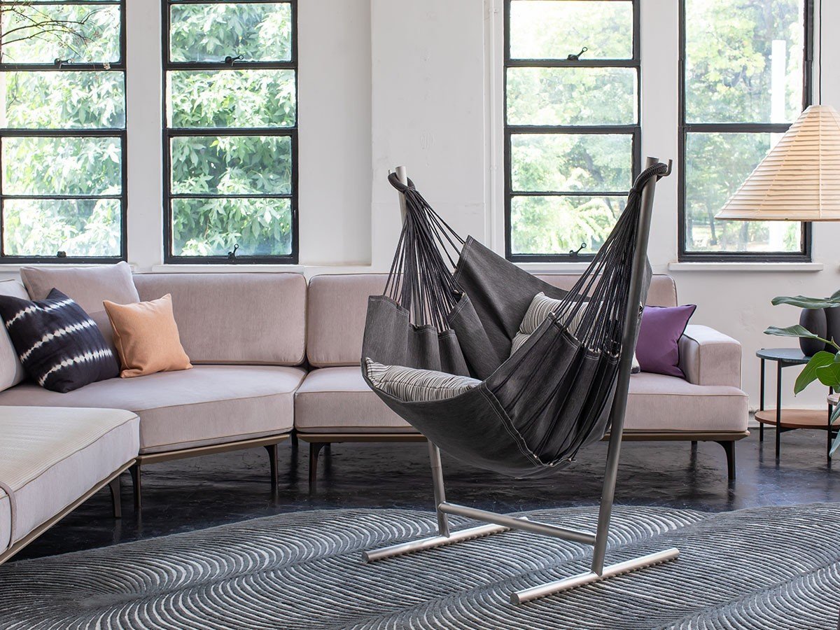 【コンフォルタ/KOMFORTA / GOODS】のKOMFORTA / コンフォルタ 自立式ハンモック(アウトドア / ストライプ) インテリア・キッズ・メンズ・レディースファッション・服の通販 founy(ファニー) 　アウトドア　Outdoor Clothing　コンパクト　Compact, Small Size　軽量　Lightweight, Ultra Light　ストライプ　Stripe, Striped Pattern　フレーム　Frame, Outline　リラックス　Relax, Relaxed Fit　送料無料　Free Shipping　ハンモックストライプ グレー、フレームシルバー|ID: prp329100004246986 ipo3291000000035327722