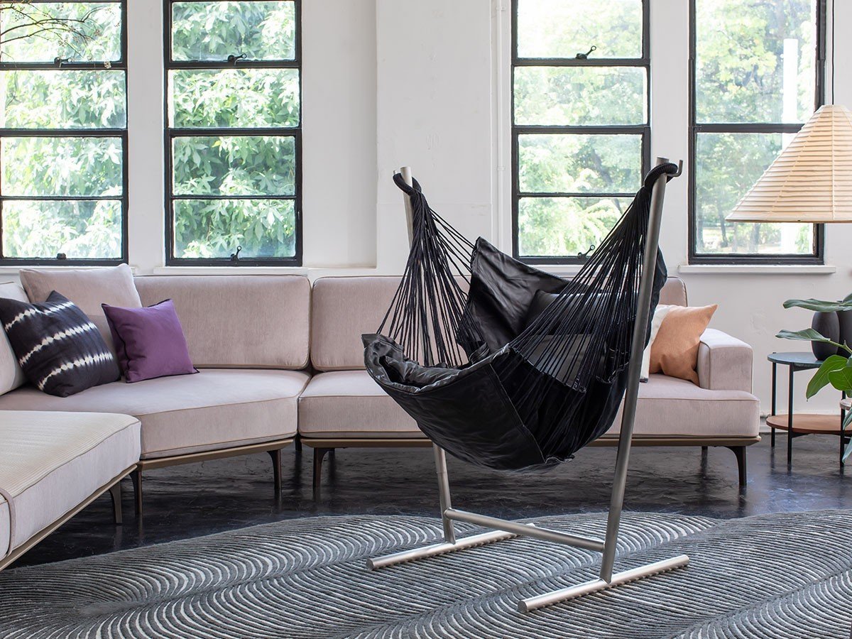 【コンフォルタ/KOMFORTA / GOODS】のKOMFORTA / コンフォルタ 自立式ハンモック(レザー) インテリア・キッズ・メンズ・レディースファッション・服の通販 founy(ファニー) アウトドア Outdoor Clothing コンパクト Compact, Small Size 軽量 Lightweight, Ultra Light フレーム Frame, Outline リラックス Relax, Relaxed Fit 送料無料 Free Shipping ホーム・キャンプ・アウトドア・お取り寄せ Home Living / Home & Lifestyle / Camping Gear / Outdoor Camping 家具・インテリア Home Furniture & Interior. Stylish & Functional Living Spaces チェア・椅子 Seating & Chairs ラウンジチェア・リクライナー Lounge Chairs / Recliners ハンモックブラック、フレームシルバー|ID: prp329100004246987 ipo3291000000036244827