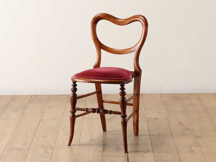 【ロイズ アンティークス/Lloyd's Antiques / GOODS】のReal Antique Baloon Back Chair / 英国アンティーク家具 バルーンバックチェア IQ009918 インテリア・キッズ・メンズ・レディースファッション・服の通販 founy(ファニー) https://founy.com/ アンティーク Antique ファブリック Fabric ホーム・キャンプ・アウトドア・お取り寄せ Home,Garden,Outdoor,Camping Gear 家具・インテリア Furniture チェア・椅子 Chair ダイニングチェア Dining Chair |ID: prp329100004267767 ipo3291000000029665982