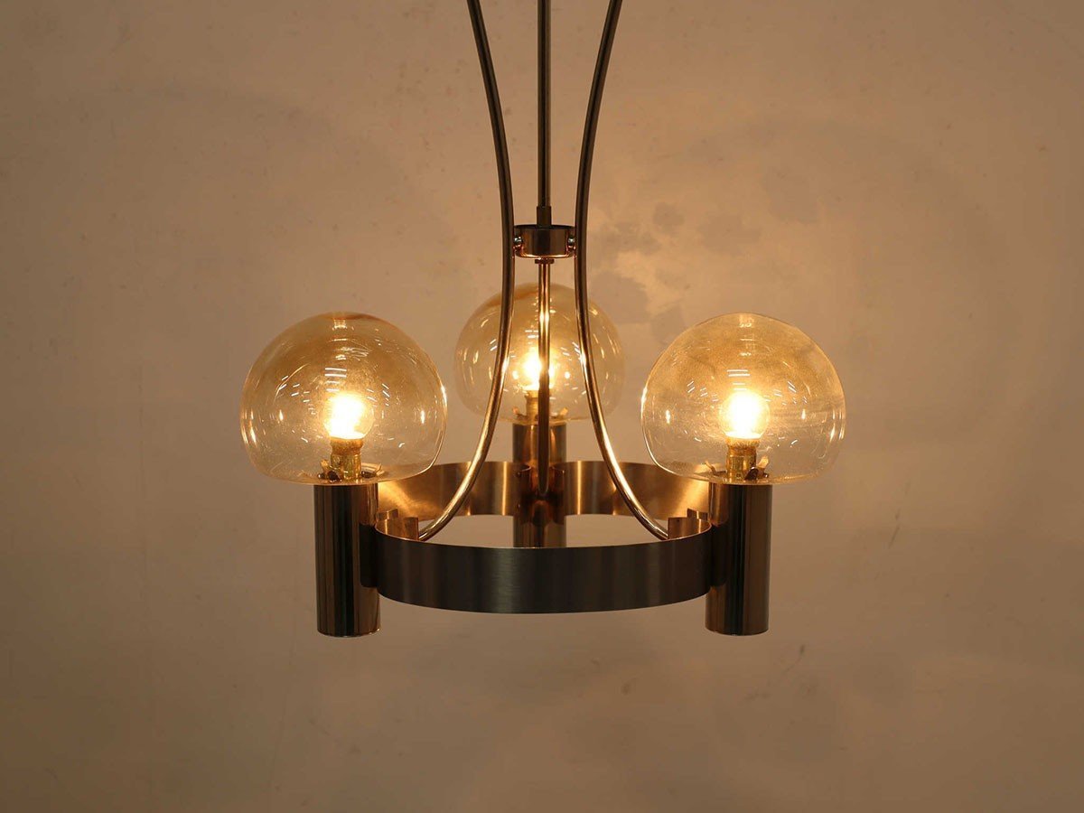 【ロイズ アンティークス/Lloyd's Antiques / GOODS】のReal Antique Art Deco Ceiling Lamp / フランスアンティーク家具 アールデコ シーリングランプ 人気、トレンドファッション・服の通販 founy(ファニー) 　アンティーク　Antique-Inspired　ガラス　Glass, Glassware　クラシック　Classic, Timeless Style　シルバー　Silver, Metallic Silver　フランス　France, French　メタル　Metal, Metal Parts　モダン　Modern, Contemporary　ホーム・キャンプ・アウトドア・お取り寄せ　Home Living / Home & Lifestyle / Camping Gear / Outdoor Camping　家具・インテリア　Home Furniture & Interior. Stylish & Functional Living Spaces　ライト・照明　Lamps & Lighting Fixtures　ペンダントライト・吊り下げ照明　Pendant Light / Hanging Light Fixture　ホーム・キャンプ・アウトドア・お取り寄せ　Home Living / Home & Lifestyle / Camping Gear / Outdoor Camping　家具・インテリア　Home Furniture & Interior. Stylish & Functional Living Spaces　ライト・照明　Lamps & Lighting Fixtures　シャンデリア・クリスタル照明　Chandelier / Crystal Ceiling Light　other-3|ID: prp329100004267812 ipo3291000000031466224
