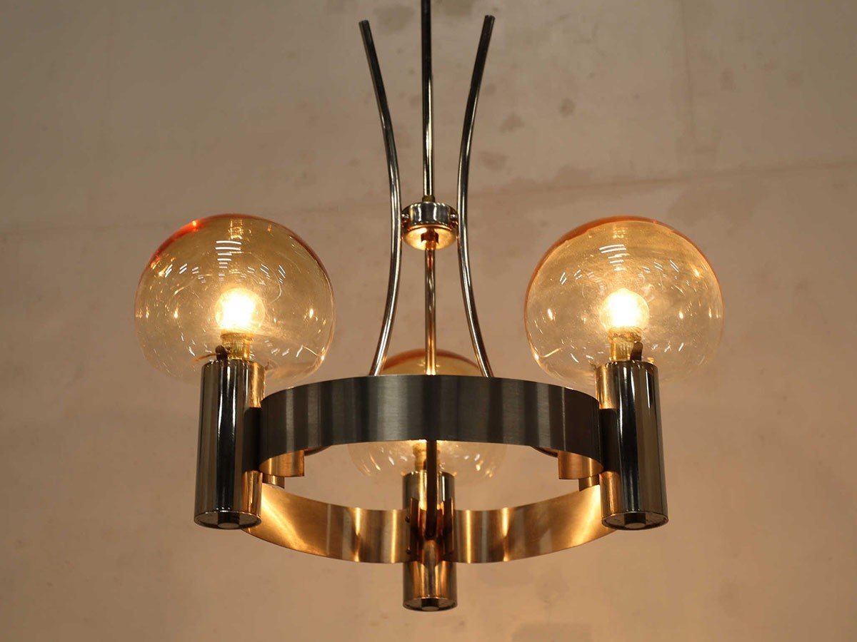 【ロイズ アンティークス/Lloyd's Antiques / GOODS】のReal Antique Art Deco Ceiling Lamp / フランスアンティーク家具 アールデコ シーリングランプ 人気、トレンドファッション・服の通販 founy(ファニー) 　アンティーク　Antique-Inspired　ガラス　Glass, Glassware　クラシック　Classic, Timeless Style　シルバー　Silver, Metallic Silver　フランス　France, French　メタル　Metal, Metal Parts　モダン　Modern, Contemporary　ホーム・キャンプ・アウトドア・お取り寄せ　Home Living / Home & Lifestyle / Camping Gear / Outdoor Camping　家具・インテリア　Home Furniture & Interior. Stylish & Functional Living Spaces　ライト・照明　Lamps & Lighting Fixtures　ペンダントライト・吊り下げ照明　Pendant Light / Hanging Light Fixture　ホーム・キャンプ・アウトドア・お取り寄せ　Home Living / Home & Lifestyle / Camping Gear / Outdoor Camping　家具・インテリア　Home Furniture & Interior. Stylish & Functional Living Spaces　ライト・照明　Lamps & Lighting Fixtures　シャンデリア・クリスタル照明　Chandelier / Crystal Ceiling Light　other-6|ID: prp329100004267812 ipo3291000000031466227