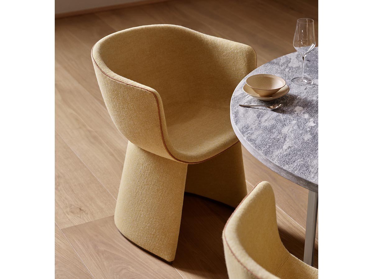 【フリッツ ハンセン/FRITZ HANSEN / GOODS】のMONOLIT / モノリット ダイニングチェア レザーパイピングなし CM220 インテリア・キッズ・メンズ・レディースファッション・服の通販 founy(ファニー) 　送料無料　Free Shipping　フォルム　Silhouette, Form　ホーム・キャンプ・アウトドア・お取り寄せ　Home Living / Home & Lifestyle / Camping Gear / Outdoor Camping　家具・インテリア　Home Furniture & Interior. Stylish & Functional Living Spaces　チェア・椅子　Seating & Chairs　ダイニングチェア・木製チェア　Dining Chairs　参考イメージ|ID: prp329100004319144 ipo3291000000034696455