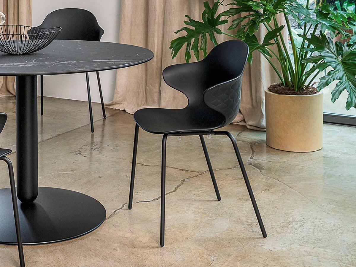 【カリガリス/Calligaris / GOODS】のSAINT TROPEZ / サントロペ リサイクルポリプロピレン メタル脚 CS/1845 人気、トレンドファッション・服の通販 founy(ファニー) 　送料無料　Free Shipping　キルティング　Quilted, Quilting　テクスチャー　Texture, Textured Fabric　フランス　France, French　メタル　Metal, Metal Parts　リゾート　Resort, Vacation Style　ホーム・キャンプ・アウトドア・お取り寄せ　Home Living / Home & Lifestyle / Camping Gear / Outdoor Camping　家具・インテリア　Home Furniture & Interior. Stylish & Functional Living Spaces　チェア・椅子　Seating & Chairs　ダイニングチェア・木製チェア　Dining Chairs　 other-1|ID: prp329100004320562 ipo3291000000034474484