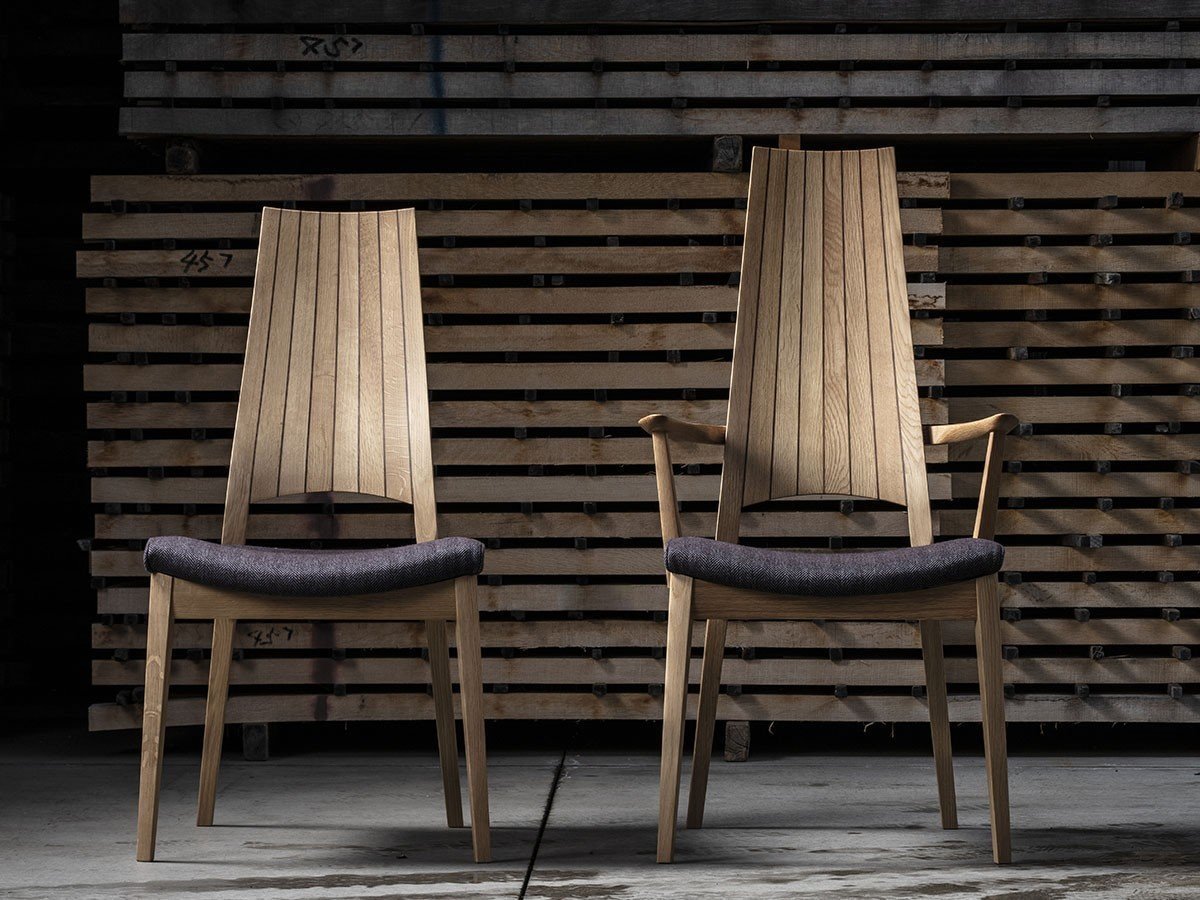 【日進木工/NISSHIN MOKKOU / GOODS】のCARVE High-back Armchair / カーヴ ハイバックアームチェア インテリア・キッズ・メンズ・レディースファッション・服の通販 founy(ファニー) 　クッション　Cushion, Throw Pillow　モチーフ　Motif, Design Theme　送料無料　Free Shipping　ホーム・キャンプ・アウトドア・お取り寄せ　Home Living / Home & Lifestyle / Camping Gear / Outdoor Camping　家具・インテリア　Home Furniture & Interior. Stylish & Functional Living Spaces　チェア・椅子　Seating & Chairs　ダイニングチェア・木製チェア　Dining Chairs　ホーム・キャンプ・アウトドア・お取り寄せ　Home Living / Home & Lifestyle / Camping Gear / Outdoor Camping　家具・インテリア　Home Furniture & Interior. Stylish & Functional Living Spaces　チェア・椅子　Seating & Chairs　アームチェア・アクセントチェア　Armchairs & Accent Chairs　背もたれの低い「ミドルバック」と高い「ハイバック」の展開があります。左:ミドルバック|ID: prp329100004419025 ipo3291000000030851942