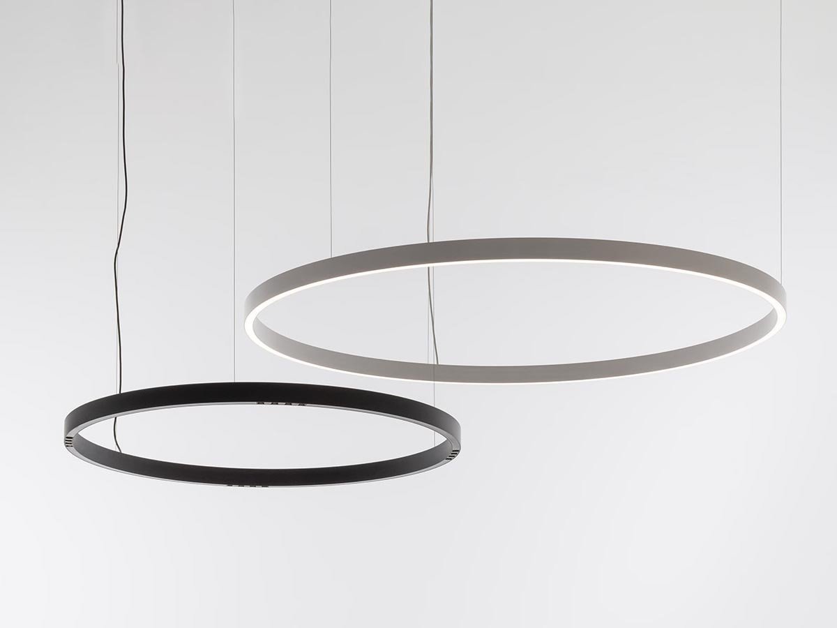 【アルテミデ/Artemide / GOODS】のA.24 Stand-alone Circular / A.24 スタンドアロン サーキュラー インテリア・キッズ・メンズ・レディースファッション・服の通販 founy(ファニー) 　送料無料　Free Shipping　パフォーマンス　Performance　フォルム　Form　ホーム・キャンプ・アウトドア・お取り寄せ　Home,Garden,Outdoor,Camping Gear　家具・インテリア　Furniture　ライト・照明　Lighting & Light Fixtures　ペンダントライト　Pendant Light　[左]タイプ:シャーピングエミッション、ブラック、サイズ:直径112.2cm[右]タ|ID: prp329100004419066 ipo3291000000030852194