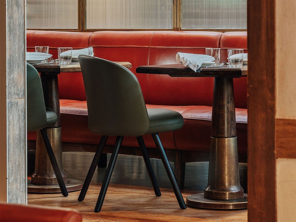 【ヴィトラ/Vitra / GOODS】のMikado Side Chair / ミカド サイドチェア 4レッグ(ウッド) インテリア・キッズ・メンズ・レディースファッション・服の通販 founy(ファニー) 　ウッド　Wooden Design　ファブリック　Fabric, Textile　フォルム　Silhouette, Form　ロンドン　London Style, British Inspired　送料無料　Free Shipping　ホーム・キャンプ・アウトドア・お取り寄せ　Home Living / Home & Lifestyle / Camping Gear / Outdoor Camping　家具・インテリア　Home Furniture & Interior. Stylish & Functional Living Spaces　チェア・椅子　Seating & Chairs　ダイニングチェア・木製チェア　Dining Chairs　張地:レザープレミアム F 58 カーキ(レザー L50)、脚部:ダークオーク|ID: prp329100004446312 ipo3291000000033331202