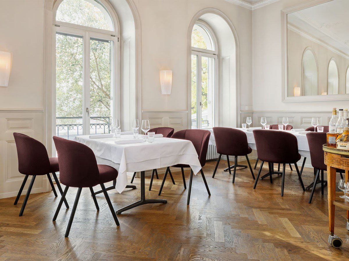 【ヴィトラ/Vitra / GOODS】のMikado Sidechair / ミカド サイドチェア 4レッグ(アルミ) インテリア・キッズ・メンズ・レディースファッション・服の通販 founy(ファニー) 　シンプル　Simple, Minimal　ファブリック　Fabric, Textile　フォルム　Silhouette, Form　ロンドン　London Style, British Inspired　送料無料　Free Shipping　ホーム・キャンプ・アウトドア・お取り寄せ　Home Living / Home & Lifestyle / Camping Gear / Outdoor Camping　家具・インテリア　Home Furniture & Interior. Stylish & Functional Living Spaces　チェア・椅子　Seating & Chairs　ダイニングチェア・木製チェア　Dining Chairs　張地:ボロ 69 マロン(ファブリック F60)、脚部:ベーシックダーク|ID: prp329100004446313 ipo3291000000035106819