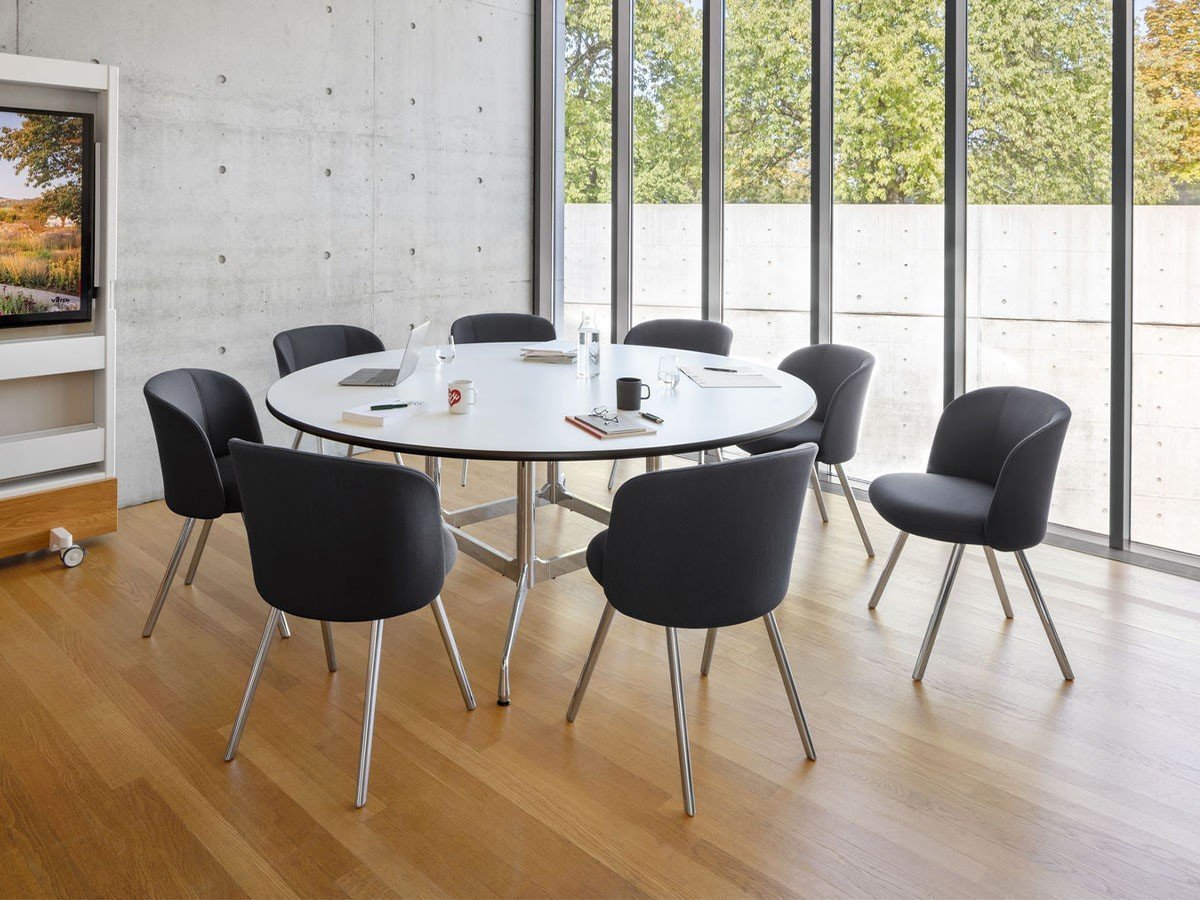 【ヴィトラ/Vitra / GOODS】のMikado Sidechair / ミカド サイドチェア 4レッグ(アルミ) インテリア・キッズ・メンズ・レディースファッション・服の通販 founy(ファニー) 　シンプル　Simple, Minimal　ファブリック　Fabric, Textile　フォルム　Silhouette, Form　ロンドン　London Style, British Inspired　送料無料　Free Shipping　ホーム・キャンプ・アウトドア・お取り寄せ　Home Living / Home & Lifestyle / Camping Gear / Outdoor Camping　家具・インテリア　Home Furniture & Interior. Stylish & Functional Living Spaces　チェア・椅子　Seating & Chairs　ダイニングチェア・木製チェア　Dining Chairs　張地:プラノ 69 ダークグレー(ファブリック F30)、脚部:ポリッシュ仕上|ID: prp329100004446313 ipo3291000000035106823