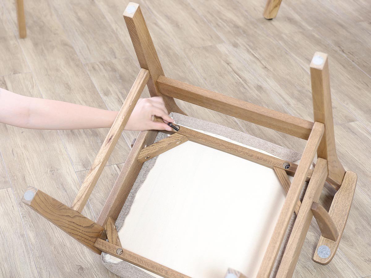 【ノラ/nora / GOODS】のCHARMS DINING CHAIR / チャームス ダイニングチェア インテリア・キッズ・メンズ・レディースファッション・服の通販 founy(ファニー) 　送料無料　Free Shipping　ファブリック　Fabric　フレーム　Flame　ホーム・キャンプ・アウトドア・お取り寄せ　Home,Garden,Outdoor,Camping Gear　家具・インテリア　Furniture　チェア・椅子　Chair　ダイニングチェア　Dining Chair　座面を外すことでカバーを取り外すことが出来ます。|ID: prp329100004465826 ipo3291000000031339584