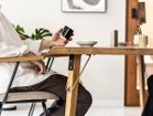 【イージーライフ/Easy Life / GOODS】のMEATH DINING TABLE / ミース ダイニングテーブル ライブエッジ天板(幅180cm)+ No.1脚(木角脚) 参考イメージ|ID:prp329100004465914