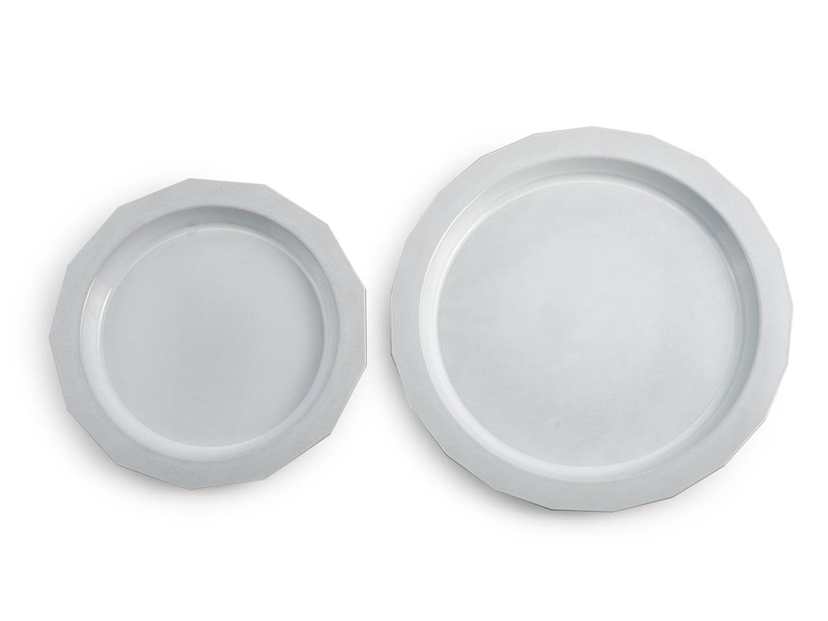 【マディ/MUDDY / GOODS】のDish Plate L / ディッシュプレート L インテリア・キッズ・メンズ・レディースファッション・服の通販 founy(ファニー) 　軽量　Lightweight　皿　Dish　テーブル　Table　プレート　Plate　エレガント 上品　Elegant　左:Mサイズ、右:本商品|ID: prp329100004487157 ipo3291000000031850931