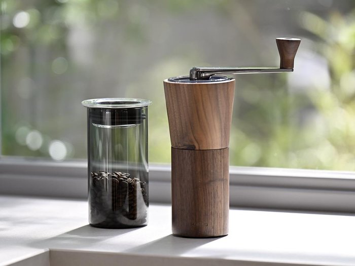 【ハリオ/HARIO Lampwork Factory / GOODS】のWALNUT WOOD COFFEE MILL / ウォールナットウッド コーヒーミル インテリア・キッズ・メンズ・レディースファッション・服の通販 founy(ファニー) https://founy.com/ テーブル Table, Dining Table ホーム・キャンプ・アウトドア・お取り寄せ Home Living / Home & Lifestyle / Camping Gear / Outdoor Camping キッチン・ダイニング Kitchen & Dining Essentials. Stylish & Functional Tableware キッチン収納 Kitchen Storage |ID: prp329100004512310 ipo3291000000031875445