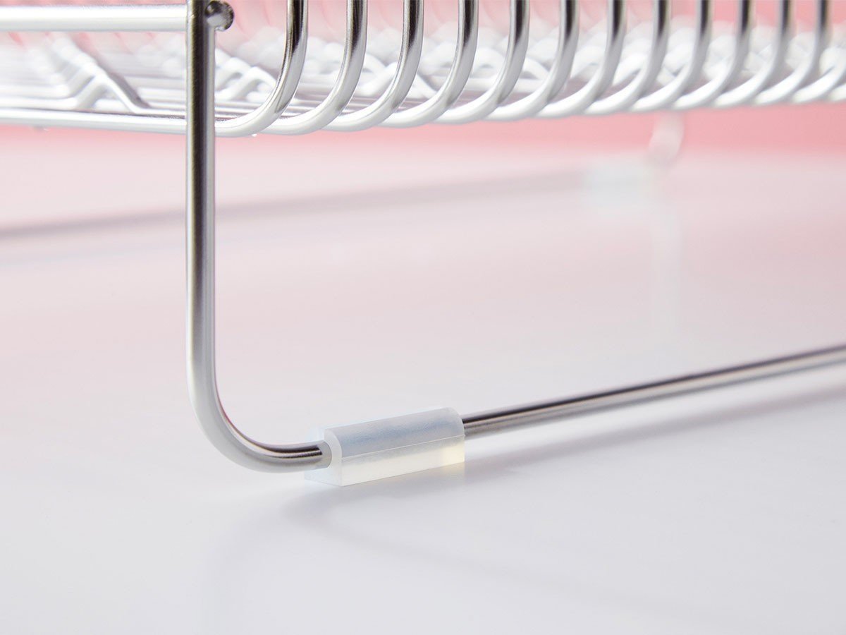 【フライミーアクセソワ/FLYMEe accessoire / GOODS】のDish Drainer / 水切りラック 縦置きロングタイプ #119520 インテリア・キッズ・メンズ・レディースファッション・服の通販 founy(ファニー) 　送料無料　Free Shipping　フレーム　Flame　ロング　Long　ワイヤー　Wire　皿　Dish　ホーム・キャンプ・アウトドア・お取り寄せ　Home,Garden,Outdoor,Camping Gear　キッチン・ダイニング　Kitchen Dining　キッチン収納　Kitchen　ゴム脚が取り付けられており水まわりでも滑りにくく安心です。|ID: prp329100004526944 ipo3291000000032014514