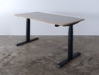 【ボーダレス/BORDERLESS / GOODS】のFeEL / フィール 電動昇降デスク(リノリウム天板) 脚部ブラック、サイズ:幅140cm|ID: prp329100004532532 ipo3291000000032038536