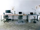 【ボーダレス/BORDERLESS / GOODS】のFeEL / フィール 電動昇降デスク(バッカー天板) 左から:「セクト」、「トウィッグ」、天板違いの「リノリウム天板 / 幅140cm」|ID: prp329100004532534 ipo3291000000032038574