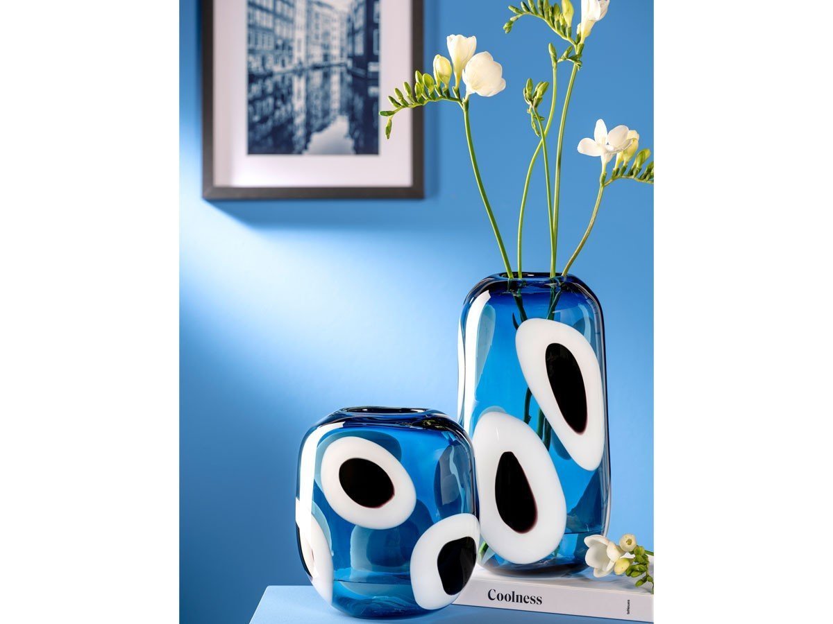 【レオナルド/LEONARDO / GOODS】のOCCHI BLU Vase / オーキ ブルー ベース 高さ33cm インテリア・キッズ・メンズ・レディースファッション・服の通販 founy(ファニー) 　送料無料　Free Shipping　オーバル　Oval Design　ガラス　Glass, Glassware　フォルム　Silhouette, Form　フラワー　Flower, Floral　ホーム・キャンプ・アウトドア・お取り寄せ　Home Living / Home & Lifestyle / Camping Gear / Outdoor Camping　家具・インテリア　Home Furniture & Interior. Stylish & Functional Living Spaces　その他 インテリア雑貨、家具　Home Decor & Furniture Extras　左:高さ違いの「21cm」、右:本商品|ID: prp329100004568815 ipo3291000000032322995