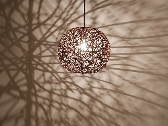 【カジャ/KAJA / GOODS】のRattan Ball Lamp / ラタン ボールランプ 1灯タイプ インテリア・キッズ・メンズ・レディースファッション・服の通販 founy(ファニー) 　おすすめ　Recommended / Our Picks　ハンド　Hand, Handmade　ラタン　Rattan, Woven Rattan　ホーム・キャンプ・アウトドア・お取り寄せ　Home Living / Home & Lifestyle / Camping Gear / Outdoor Camping　家具・インテリア　Home Furniture & Interior. Stylish & Functional Living Spaces　ライト・照明　Lamps & Lighting Fixtures　ペンダントライト・吊り下げ照明　Pendant Light / Hanging Light Fixture　編み目から漏れる光が影をつくりだし、部屋いっぱいに広がります。|ID: prp329100004570270 ipo3291000000032336685