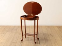 【ロイズ アンティークス/Lloyd's Antiques / GOODS】のReal Antique Jewelry Side Table / 英国アンティーク家具 ジュエリーサイドテーブル 人気、トレンドファッション・服の通販 founy(ファニー) アクセサリー Accessories アンティーク Antique エレガント 上品 Elegant オーバル Oval コンパクト Compact シンプル Simple ジュエリー Jewelry テーブル Table ボックス Box ホーム・キャンプ・アウトドア・お取り寄せ Home,Garden,Outdoor,Camping Gear 家具・インテリア Home Furniture & Interior. Stylish & Functional Living Spaces テーブル Table サイドテーブル・小テーブル Side Table/Small Table ホーム・キャンプ・アウトドア・お取り寄せ Home,Garden,Outdoor,Camping Gear 家具・インテリア Home Furniture & Interior. Stylish & Functional Living Spaces テーブル Table コンソール・カウンターテーブル Console/Counter Table |ID:prp329100004571779
