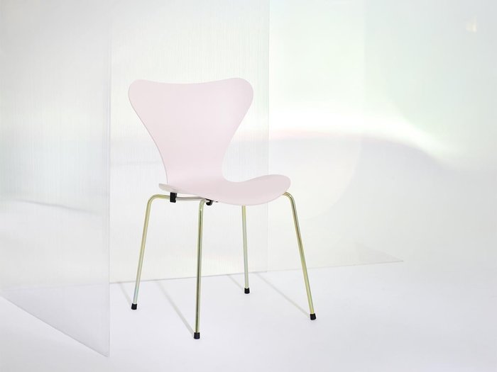 【フリッツ ハンセン/FRITZ HANSEN / GOODS】のRight Now Delivery SERIES 7 7:14 AM COLOUR EDITION / セブンチェア 3107 7:14 AM カラーエディション(7:14 AM ピンク) インテリア・キッズ・メンズ・レディースファッション・服の通販 founy(ファニー) https://founy.com/ 秋 Autumn/Fall コレクション Collection 送料無料 Free Shipping ホーム・キャンプ・アウトドア・お取り寄せ Home,Garden,Outdoor,Camping Gear 家具・インテリア Home Furniture & Interior. Stylish & Functional Living Spaces チェア・椅子 Chair ダイニングチェア Dining Chair |ID: prp329100004579266 ipo3291000000032440105