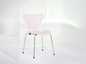 【フリッツ ハンセン/FRITZ HANSEN / GOODS】 Right Now Delivery SERIES 7 7:14 AM COLOUR EDITION / セブンチェア 3107 7:14 AM カラーエディション(7:14 AM ピンク)人気、トレンドファッション・服の通販 founy(ファニー) 秋 Autumn/Fall コレクション Collection 送料無料 Free Shipping ホーム・キャンプ・アウトドア・お取り寄せ Home,Garden,Outdoor,Camping Gear 家具・インテリア Furniture チェア・椅子 Chair ダイニングチェア Dining Chair |ID:prp329100004579266