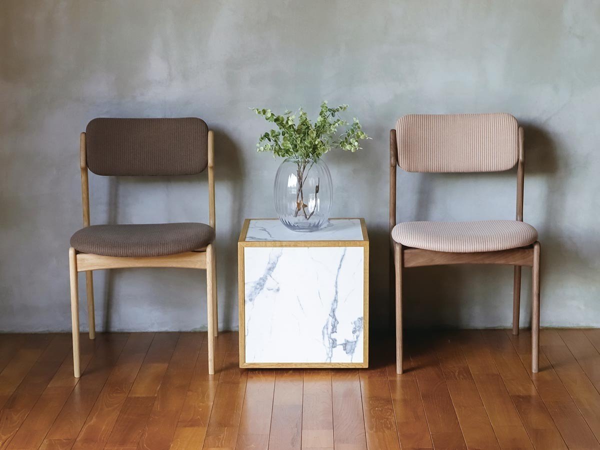【アデペシュ/a.depeche / GOODS】のde:make chair / ディ・メイク チェア インテリア・キッズ・メンズ・レディースファッション・服の通販 founy(ファニー) 　オイル　Oil　ストライプ　Stripe　フレーム　Flame　ホーム・キャンプ・アウトドア・お取り寄せ　Home,Garden,Outdoor,Camping Gear　家具・インテリア　Furniture　チェア・椅子　Chair　ダイニングチェア　Dining Chair　フレームカラー / 張地:(左から)ナチュラル / ブラウン、ウォルナット / ベージュ|ID: prp329100004580423 ipo3291000000032453396