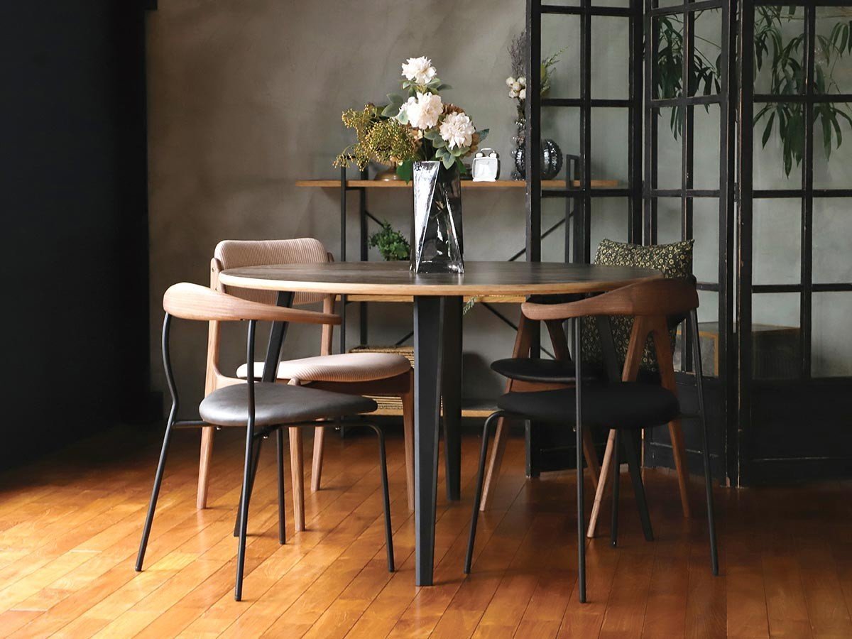 【アデペシュ/a.depeche / GOODS】のCANTY round table 1200 / キャンティ ラウンドテーブル 1200 ウッドレッグ インテリア・キッズ・メンズ・レディースファッション・服の通販 founy(ファニー) 　テーブル　Table　モダン　Modern　ラウンド　Round　ホーム・キャンプ・アウトドア・お取り寄せ　Home,Garden,Outdoor,Camping Gear　家具・インテリア　Furniture　テーブル　Table　ダイニングテーブル　Dining Table　天板オールド、脚部ブラック|ID: prp329100004580429 ipo3291000000032453434