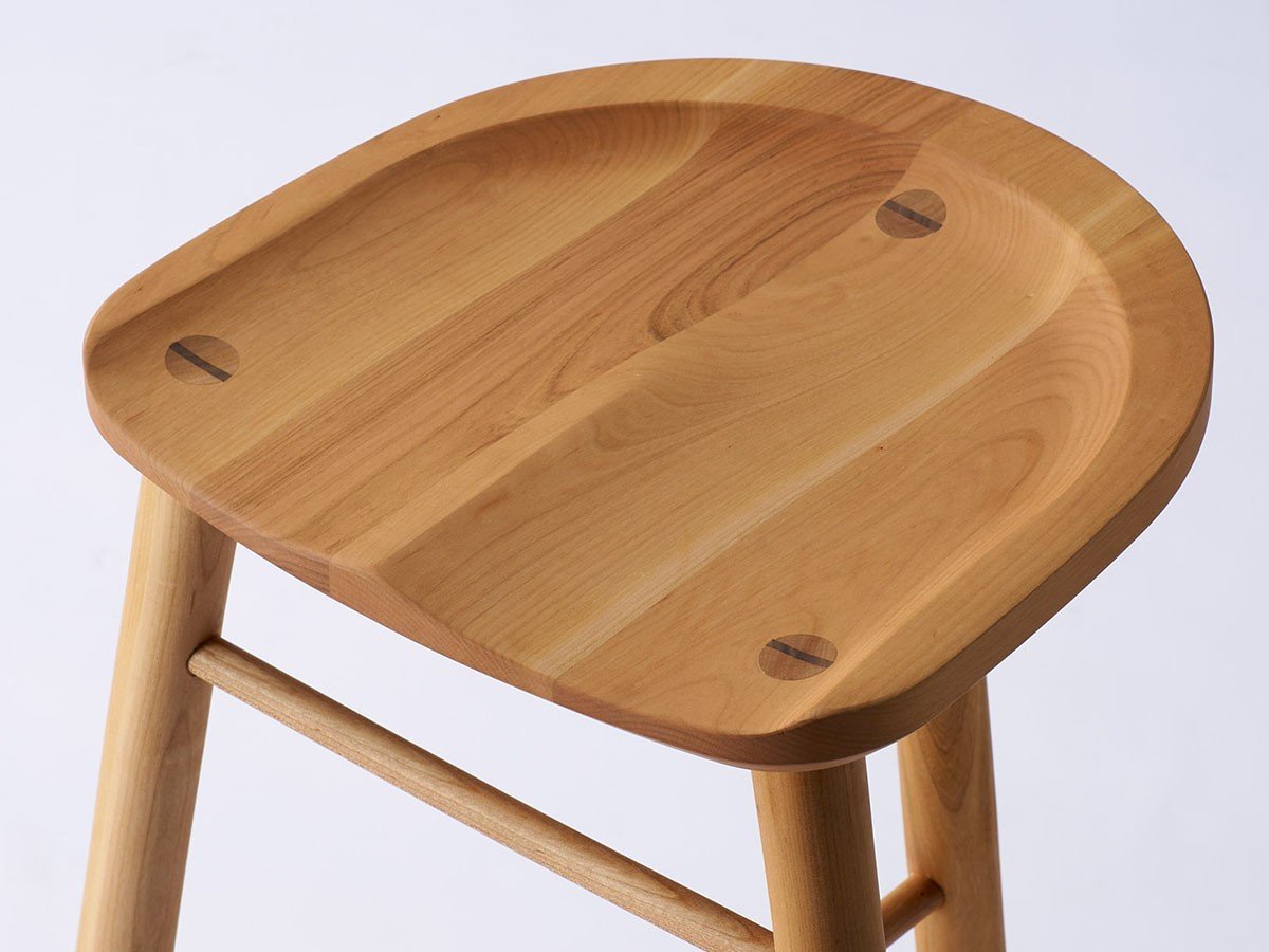 【シキオリオリ/SHIKIORIORI / GOODS】のこといえ / コトイエ スツール 高さ63cm インテリア・キッズ・メンズ・レディースファッション・服の通販 founy(ファニー) 　テーブル　Table, Dining Table　フィット　Fit, Slim Fit　ホーム・キャンプ・アウトドア・お取り寄せ　Home Living / Home & Lifestyle / Camping Gear / Outdoor Camping　家具・インテリア　Home Furniture & Interior. Stylish & Functional Living Spaces　チェア・椅子　Seating & Chairs　スツール・バースツール　Stools & Bar Stools　ホーム・キャンプ・アウトドア・お取り寄せ　Home Living / Home & Lifestyle / Camping Gear / Outdoor Camping　家具・インテリア　Home Furniture & Interior. Stylish & Functional Living Spaces　チェア・椅子　Seating & Chairs　カウンターチェア・ハイチェア　Bar Stools / High Stools　ウッド:ヤマザクラ日本の四季を彩る花木。やさしくあたたかな色合いが空間に品を添えます|ID: prp329100004597485 ipo3291000000035175345