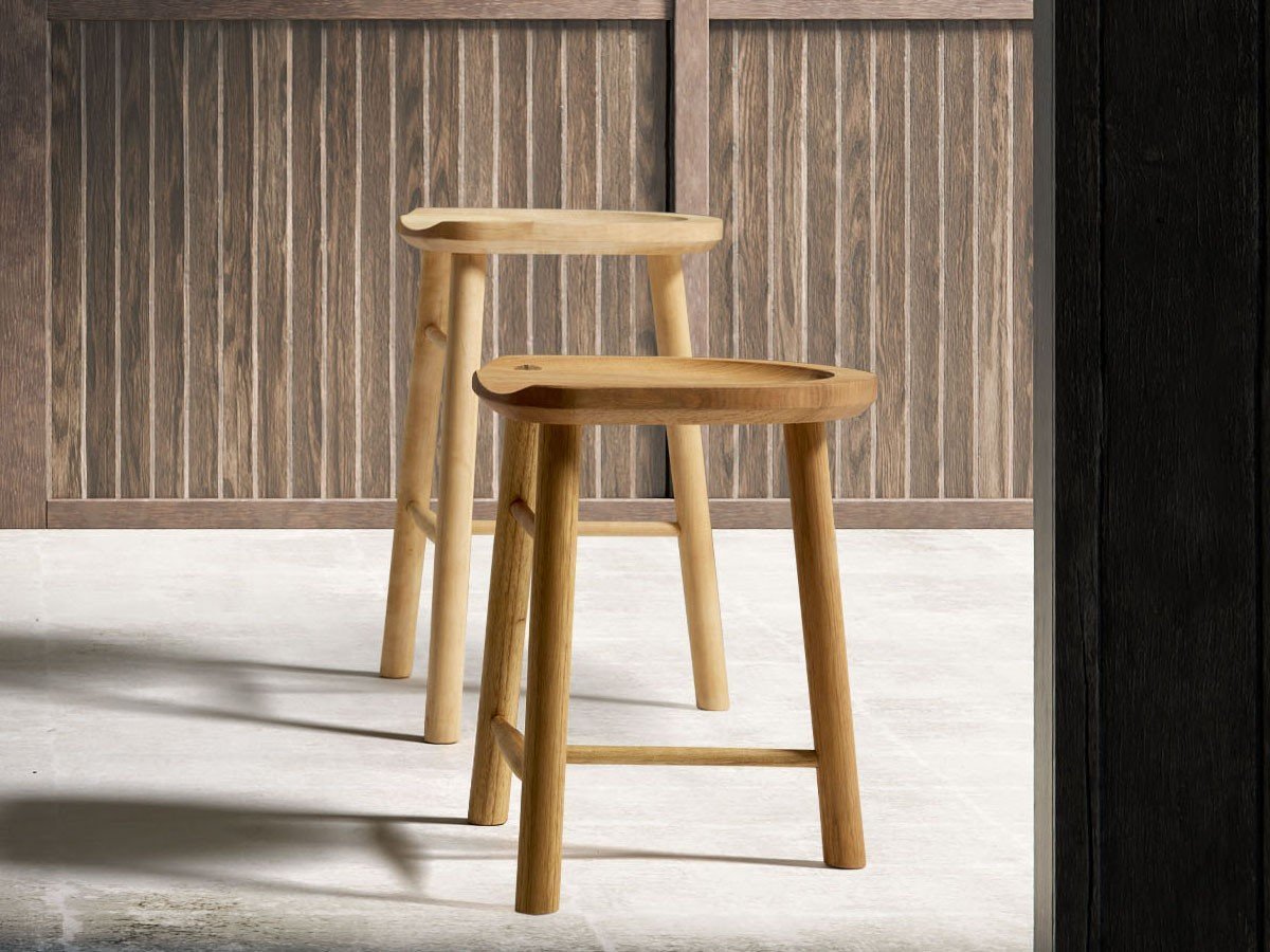 【シキオリオリ/SHIKIORIORI / GOODS】のこといえ / コトイエ スツール 高さ53cm インテリア・キッズ・メンズ・レディースファッション・服の通販 founy(ファニー) 　フィット　Fit, Slim Fit　ホーム・キャンプ・アウトドア・お取り寄せ　Home Living / Home & Lifestyle / Camping Gear / Outdoor Camping　家具・インテリア　Home Furniture & Interior. Stylish & Functional Living Spaces　チェア・椅子　Seating & Chairs　スツール・バースツール　Stools & Bar Stools　手前:サイズ違いの「高さ43cm / クルミ」、奥:本商品(イタヤカエデ)|ID: prp329100004597486 ipo3291000000035558784