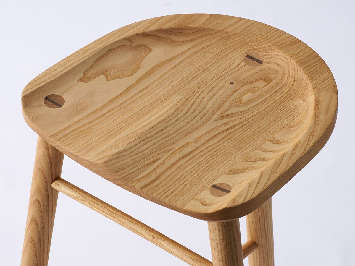 【シキオリオリ/SHIKIORIORI / GOODS】のこといえ / コトイエ スツール 高さ53cm インテリア・キッズ・メンズ・レディースファッション・服の通販 founy(ファニー) 　フィット　Fit, Slim Fit　ホーム・キャンプ・アウトドア・お取り寄せ　Home Living / Home & Lifestyle / Camping Gear / Outdoor Camping　家具・インテリア　Home Furniture & Interior. Stylish & Functional Living Spaces　チェア・椅子　Seating & Chairs　スツール・バースツール　Stools & Bar Stools　ウッド:クリ自然のリズムを思わせる、美しい年輪が印象的です。|ID: prp329100004597486 ipo3291000000035558793