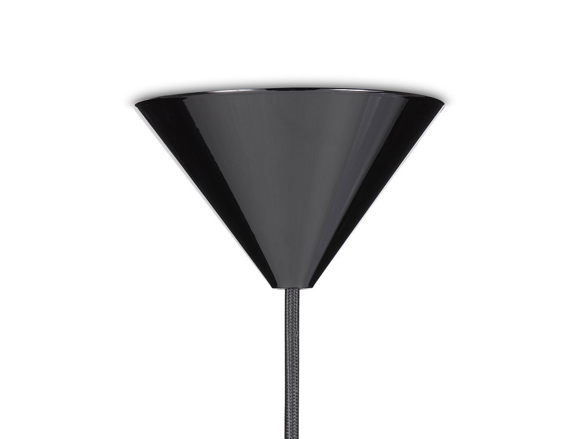 【トム ディクソン/Tom Dixon / GOODS】のVoid Mini Pendant LED / ヴォイド ミニペンダントライト LED インテリア・キッズ・メンズ・レディースファッション・服の通販 founy(ファニー) 　送料無料　Free Shipping　フォルム　Form　プレート　Plate　ホーム・キャンプ・アウトドア・お取り寄せ　Home,Garden,Outdoor,Camping Gear　家具・インテリア　Home Furniture & Interior. Stylish & Functional Living Spaces　ライト・照明　Lighting & Light Fixtures　ペンダントライト　Pendant Light　天井取付け仕様「直付(要電気工事)」のフランジカバー|ID: prp329100004597496 ipo3291000000032675801