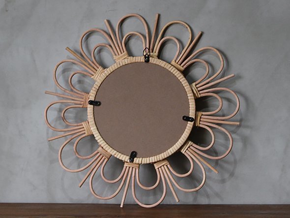 【アデペシュ/a.depeche / GOODS】のrotta rattan mirror fleur / ロッタ ラタン ミラー フルール インテリア・キッズ・メンズ・レディースファッション・服の通販 founy(ファニー) 　モチーフ　Motif　ラタン　Rattan　ホーム・キャンプ・アウトドア・お取り寄せ　Home,Garden,Outdoor,Camping Gear　家具・インテリア　Home Furniture & Interior. Stylish & Functional Living Spaces　ミラー・ドレッサー　Mirror　ミラー・鏡　Mirror　ホーム・キャンプ・アウトドア・お取り寄せ　Home,Garden,Outdoor,Camping Gear　家具・インテリア　Home Furniture & Interior. Stylish & Functional Living Spaces　ミラー・ドレッサー　Mirror　ドレッサー　Dresser　裏面|ID: prp329100004597504 ipo3291000000032675916