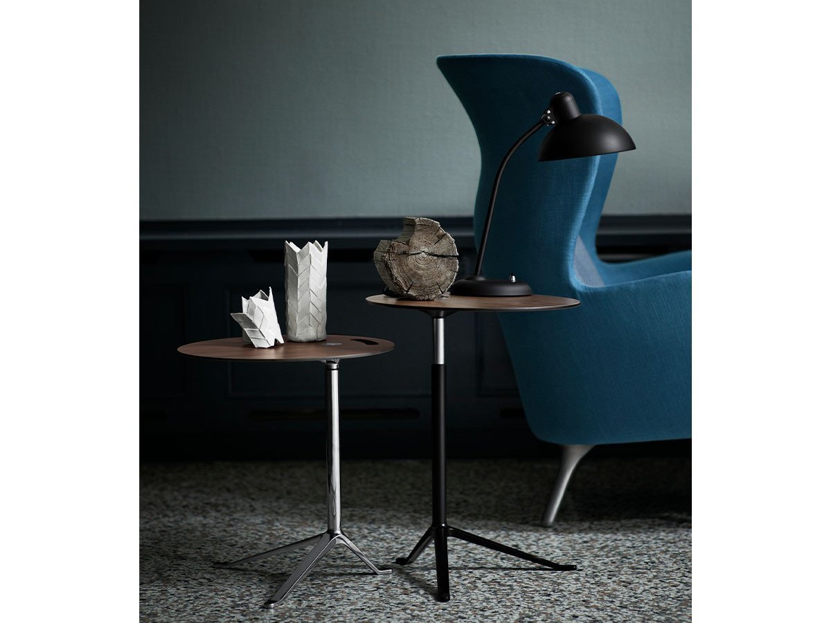 【フリッツ ハンセン/FRITZ HANSEN / GOODS】のLITTLE FRIEND Campaign / リトルフレンドキャンペーン KS11 高さ調整機能付 ナチュラルウッド インテリア・キッズ・メンズ・レディースファッション・服の通販 founy(ファニー) 　送料無料　Free Shipping　ウッド　Wood　テーブル　Table　ホーム・キャンプ・アウトドア・お取り寄せ　Home,Garden,Outdoor,Camping Gear　家具・インテリア　Home Furniture & Interior. Stylish & Functional Living Spaces　テーブル　Table　サイドテーブル・小テーブル　Side Table/Small Table　右:本商品(ウォルナット)、左:同シリーズの脚部カラー違い|ID: prp329100004598490 ipo3291000000032686468